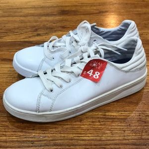 NEW K Swiss All White Sneakers